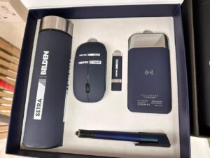 Corporate gift pack(Water Bottle+ mouse + pendrive + power bank+ pen )
